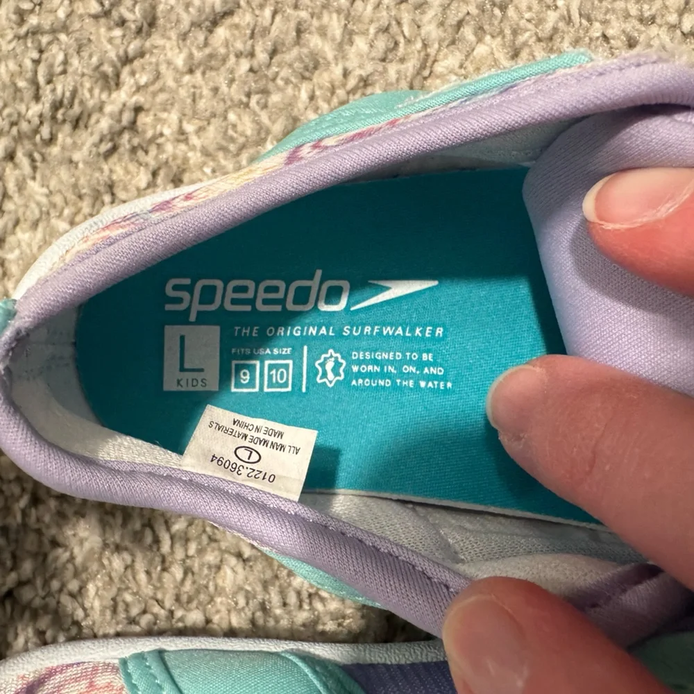 Speedo Surfwalker Purple & Teal Velcro Size Large 9-10 Toddler Girl Water Shoes